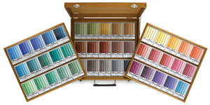Holbein Artists Oil Pastel Sets